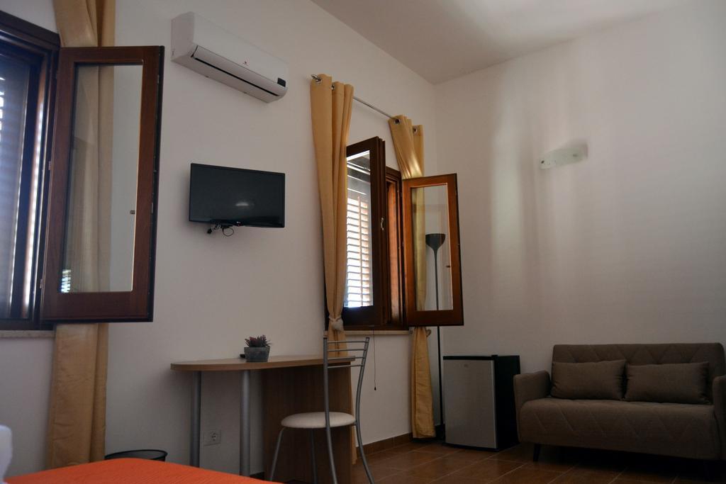 Palazzo Graziano Otel Terrasini Dış mekan fotoğraf